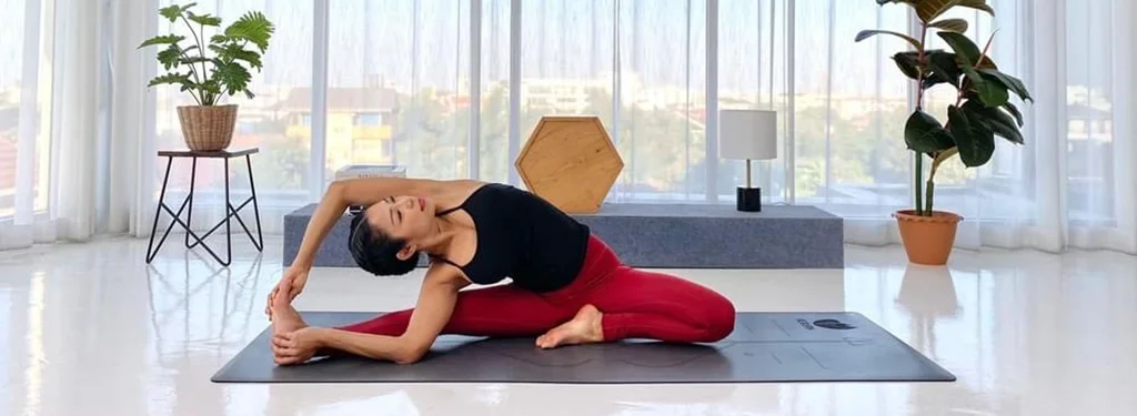 Yoga bangkok private yoga and fitness instructor flexible healthy stronger happier